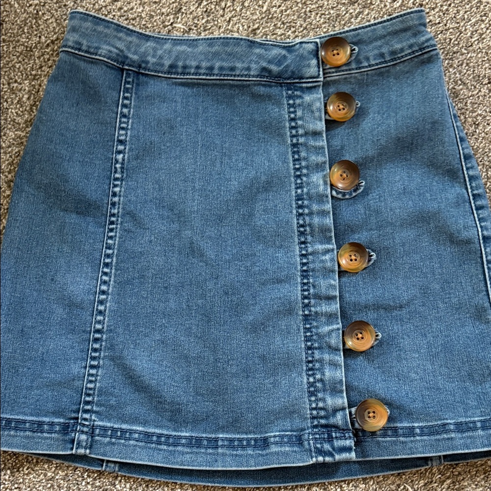Free People Blue Denim A-Line Skirt v. stretchy fabric worn once